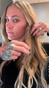 Come get your feathers at the @yucaiparodeo#yucaipa #redlands #hippiehair  #cowgirlhair