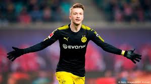 Breaking news headlines about borussia dortmund linking to 1,000s of websites from around the world. Europa League Peter Stoger Calls On Borussia Dortmund To Dominate Salzburg Sports German Football And Major International Sports News Dw 07 03 2018