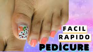 Pedicure con flores en esmalte blanco y lila. Diseno Floral Para Unas De Los Pies Floral Design Toe Nail Art By Laydec Dc