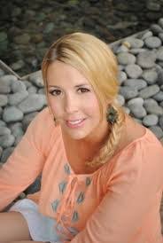 Kristin Caliendo's Instagram, Twitter & Facebook