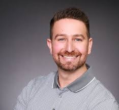 Everett Bratcher's Instagram, Twitter & Facebook