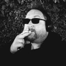 Jonathan McGregor (@j_d_mcgregor)