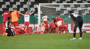Dortmund are only 3 points behind schalke with 1 goal short in goal difference, used to · r/soccer. Dortmund Survives Var Drama Leverkusen Upset In German Cup Sportsnet Ca