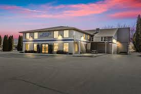 Closetbox will come to you, pick up your belongings, and store them securely. 219 E 50th St Boise Id 83714 Industrial For Lease Loopnet Com