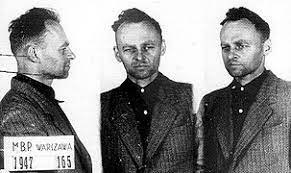 Il est la seule personne connue internée de son propre gré dans le camp. Witold Pilecki Wikipedia