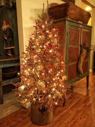 Pin By Brenda Hines On Primitive Christmas Primitive Christmas Primitive Christmas Decorating Pinecone Crafts Christmas