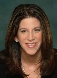 Dana Hoffman's Instagram, Twitter & Facebook