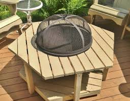 There are specially made fire pit mats, which are made to withstand the extremely high temperatures a pit can reach. 10 Creative Diy Backyard Fire Pits
