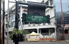 Menelusuri Keunikan Arsitektur dan Budaya di Jalan Braga Bandung
