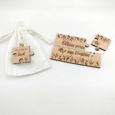 11 belles façons d'annoncer son mariage à ses proches. Puzzle Temoin En Bois Demande Temoin Poppiz Fab