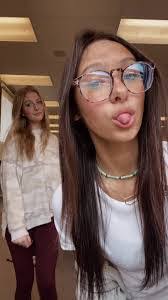 Rachel Whidden's Instagram, Twitter & Facebook