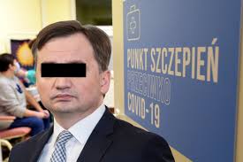 Zbigniew ziobro, obecny minister sprawiedliwości, 16 lat temu wziął udział w oprawca ważniejszy od ofiary, wypowiedzenie konwencji antyprzemocowej, minister „mniej niż zero ziobro w akcji. Zbigniew Ziobro Probowal Wtargnac Do Punktu Szczepien Aszdziennik Pl