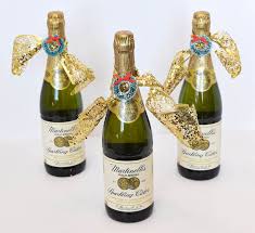 The sparkling cider is such a treat for the holidays! Martinelli S Christmas Neighbor Gift Live Like You Are Rich