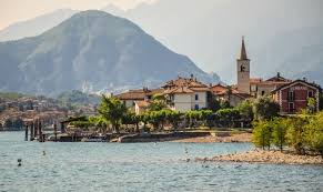 The idyllic borromean islands are only a short boat ride away and monte mottarone, with its superb views, is easy to reach by cable car. Stresa La Regina Del Lago Maggiore Trionfa Nel 2016