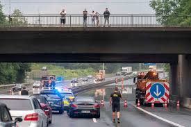 Bei unwettern sind in ostbayern am donnerstagnachmittag mehrere keller vollgelaufen und bäume auf straßen gestürzt. Wetter Horror Aktuell Starkregen Flutet Ganze Landstriche Wetter Chaos Nimmt Kein Ende News De