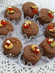 Pin By Narimane Nouna On قاطو اعراس In 2020 Caramel Apples Desserts Food
