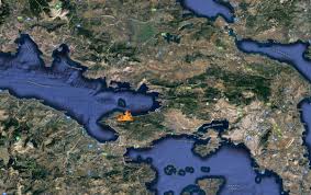 / ελλαδα · φωτια · φωτια τωρα · κορινθοσ · εργοστασιο · εργοστασιο ανακυκλωσησ. Fwtia Sto Sxino Kahkan Spitia Ekkenw8hkan Oikismoi Katey8ynetai Pros Ta Geraneia Orh Cnn Gr