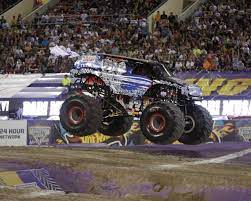 Lucas Oil Crusader Wf 16 Monster Trucks Monster Crusades