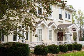Bed And Breakfast Clarke Manor Dubuque Iowa Photo Credit Robyn Photography Www Robynphoto Com Bed And Breakfast Manor House Styles