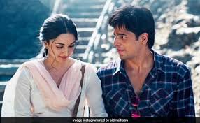 Taking her 17.4 million instagram followers back to her trip to the pristine island situated in the indian ocean, kiara shared a video on reels. Shershaah New Poster Sidharth Malhotra And Kiara Advani Make For An Adorable Couple