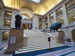 Manitoba's legislative building reveals more than meets the eye when you know where to look. Magic Mystery And A Sphinx The Hermetic Code Tour Of Manitoba S Legislative Building This Battered Suitcase