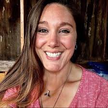 Larissa Perry (rissperry22)