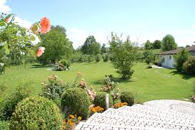 Blick In Unseren 4000 Qm Grossen Feng Shui Garten In Wasserburg Am Bodensee Feng Shui Garten Bodensee Hotel Garten