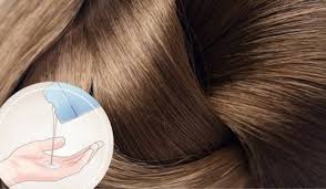 Apprenez A Decolorer Vos Cheveux De Facon Naturelle Ameliore Ta Sante Cheveux Decolores Decoloration Cheveux Maison Astuces Pour Cheveux Blancs