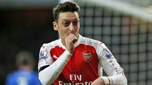 Ronaldo, juventus'a transferi öncesinde yaptığı paylaşım ile 142 bin retweet alırken mesut ise kısa sürede 157 bine ulaştı. The Best 10 In The World Is Mesut Ozil Watch Him Work His Magic