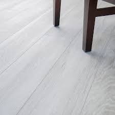 Cali Bamboo 7 In Silverwood Cork Engineered Hardwood Flooring 21 75 Sq Ft Lowes Com Flooring Engineered Hardwood Wood Tiles Design
