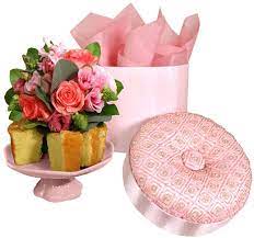 Hatbox Favors From Nonnie Wallers We Filled Ours With Delicious Chocolate Truffles Chocolate Truffles Delicious Chocolate Fabulous Cake