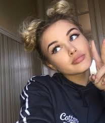 Veronica Venuto's Instagram, Twitter & Facebook