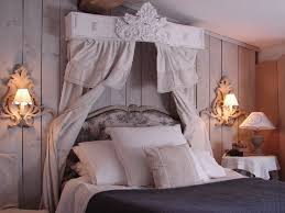 Dans Le Grenier D Alice Astreor Deco Chambre Romantique Deco Chambre A Coucher Deco Chambre Chic