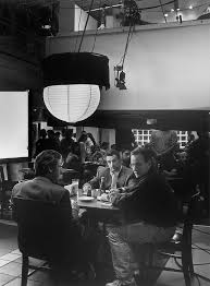 Neil mccauley (robert de niro) jest poszukiwanym przez policję, brutalnym i bezwzględnym złodziejem. The Auteur S Tea Room Al Pacino Robert De Niro And Director Michael