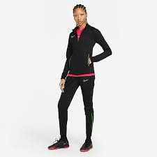 Verkaufs basketball trikots nba günstig online shop,billig nba trikots zum herren,damen und kinder kaufen. Nike Trainingsanzuge Nike De
