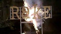 It is hosted by annabel crabb. Rake Australian Tv Series Wikipedia The Free Encyclopedia Tv Series Rake Yahoo Images