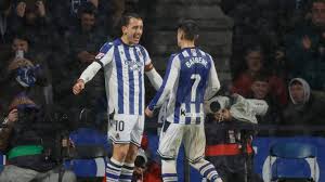 Mikel Oyarzabal e Iago Aspas antes del Real Sociedad contra Celta en Anoeta