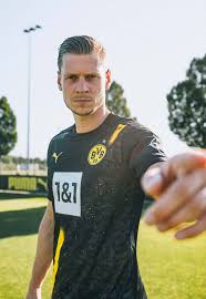 — borussia dortmund (@bvb) may 4, 2018. Puma Launch Borussia Dortmund 20 21 Away Shirt Soccerbible