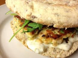 Burger Au Saumon Trop Dement Http 180degresf Blogspot Ca Meals Food Vegetarian
