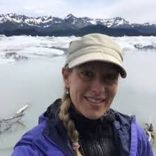 Danielle Holtz's Instagram, Twitter & Facebook