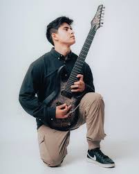 Join us in welcoming the exceptionally talented @b_a_x_t_y to the Kiesel  Guitars artist roster! Baxty is an up-and-coming guitarist who is truly  pushing the limits of the instrument. Be sure to go