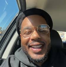 Who can assist with a real estate referral in Victoria, Texas?