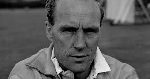 Jack Crompton: Footballer who served Matt Busby's Manchester United as  player and trainer