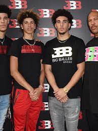 Aug 26, 2020 · francis antetokounpo (32), is the oldest of five brothers. The Ball Brothers Playing In Lithuania Is Just The Next Phase Of Lavar S Plan To Conquer The Earth Gq