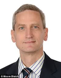 Can I get rid of a bank as executor by retyping and tweaking the will?