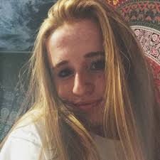 avery fitzgerald (@averyyfitzz)