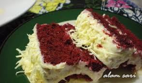 Walaupun popularitasnya agak tergeser dengan adanya trend rainbow cake, namun red velvet tetap memiliki penggemar tersendiri. Resepi Kek Red Velvet Yang Wallaaa Bersama Salju Dan Cheese Meleleh Wallaweiii Alam Sari Di Tanah Jauhar
