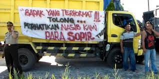 Segini gajih muat truk cabe. Di Balik Profesi Supir Truk Ekspedisi Ada Fakta Yang Jarang Diketahui Kaskus