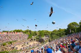 En 2021, le puy du fou innove encore ! What Is Puy Du Fou Voted Number 1 Attraction In Europe