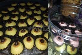 Resepi csedap biskut raya 2019 viral.resepi biskut cheese cadbury.mudah dan senang untuk dibuat. Biarlah Saya Dan Keluarga Saja Yang Makan Derhaka Tambah Perisa Coklat Biskut Raya Dilabel 18sx Viral Mstar